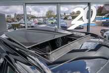 Land Rover 3.0 D300 MHEV R-Dynamic HSE SUV 5dr Diesel Auto 4WD Euro 6 (s/s) (300 ps)