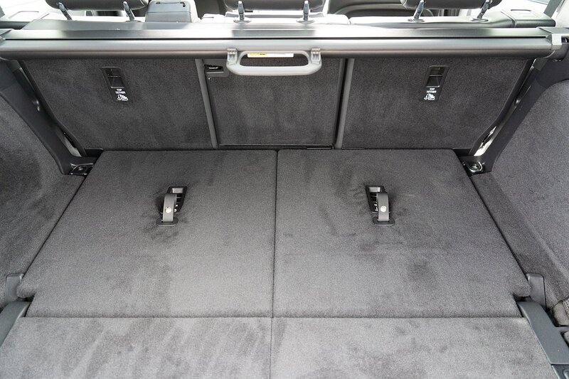 Land Rover 3.0 D300 MHEV R-Dynamic HSE SUV 5dr Diesel Auto 4WD Euro 6 (s/s) (300 ps)