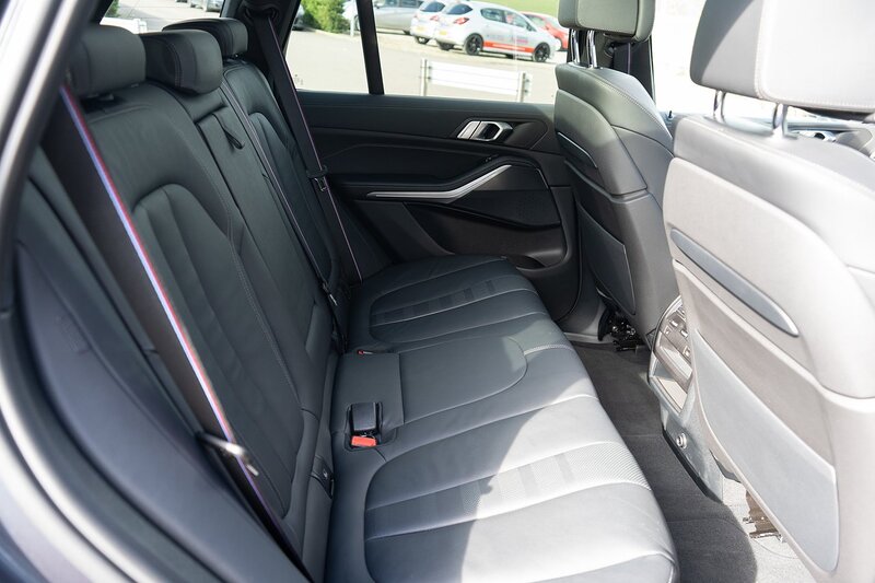 BMW 3.0 30d MHT M Sport SUV 5dr Diesel Hybrid Auto xDrive Euro 6 (s/s) (286 ps)