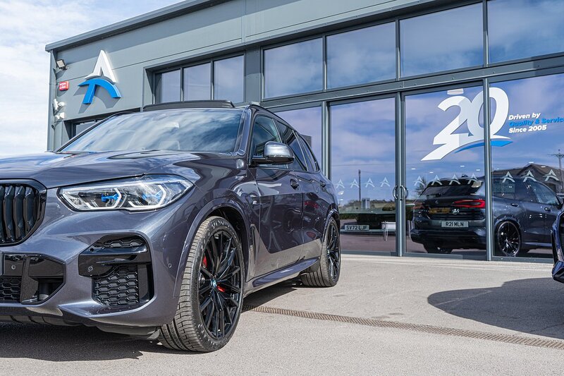 BMW 3.0 30d MHT M Sport SUV 5dr Diesel Hybrid Auto xDrive Euro 6 (s/s) (286 ps)