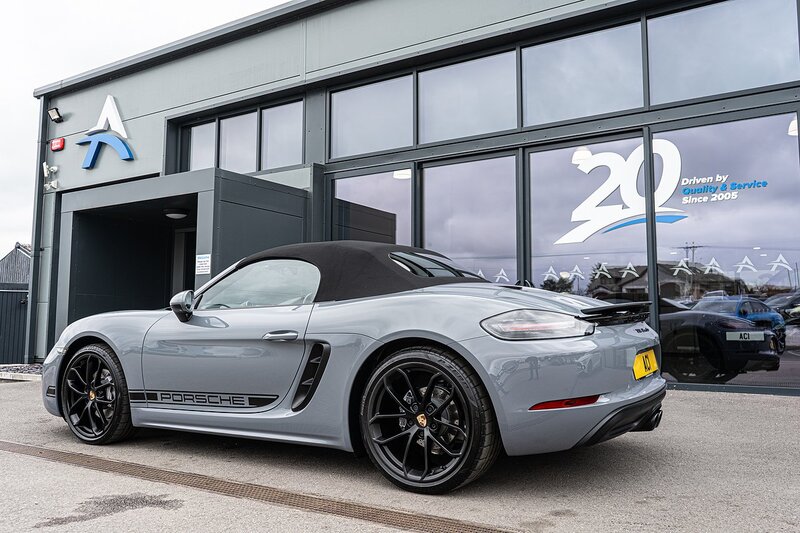Porsche 2.0T Style Edition Convertible 2dr Petrol PDK Euro 6 (s/s) (300 ps)