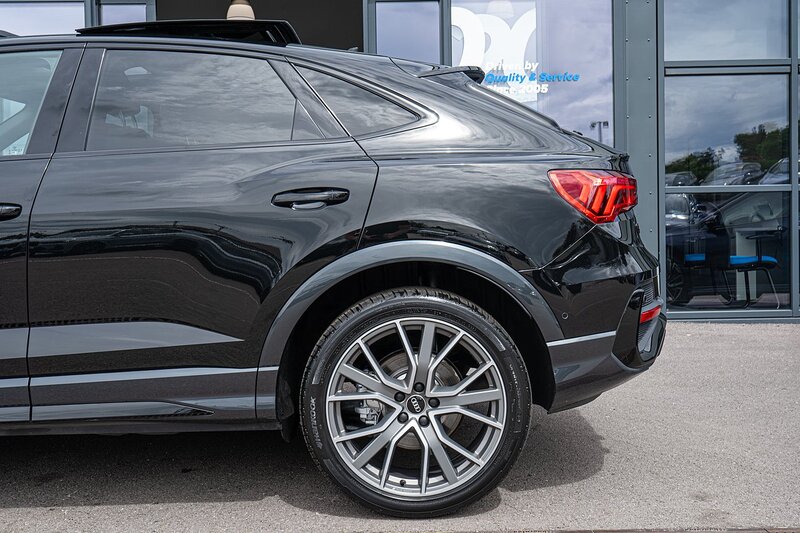 Audi 2.0 TDI 40 Vorsprung Sportback 5dr Diesel S Tronic quattro Euro 6 (s/s) (200 ps)