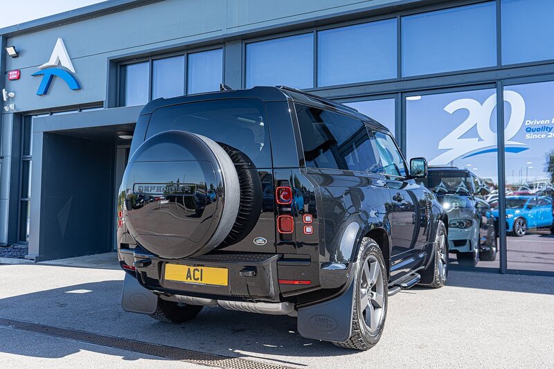 Land Rover 3.0 D250 MHEV X-Dynamic HSE SUV 3dr Diesel Auto 4WD Euro 6 (s/s) (250 ps)