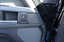 Land Rover 3.0 D250 MHEV X-Dynamic HSE SUV 3dr Diesel Auto 4WD Euro 6 (s/s) (250 ps)