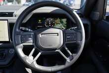 Land Rover 3.0 D250 MHEV X-Dynamic HSE SUV 3dr Diesel Auto 4WD Euro 6 (s/s) (250 ps)