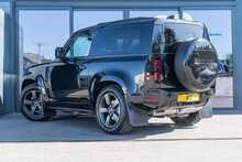 Land Rover 3.0 D250 MHEV X-Dynamic HSE SUV 3dr Diesel Auto 4WD Euro 6 (s/s) (250 ps)