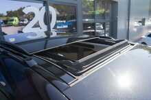 Land Rover 3.0 D250 MHEV X-Dynamic HSE SUV 3dr Diesel Auto 4WD Euro 6 (s/s) (250 ps)