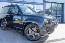 Land Rover 3.0 D250 MHEV X-Dynamic HSE SUV 3dr Diesel Auto 4WD Euro 6 (s/s) (250 ps)