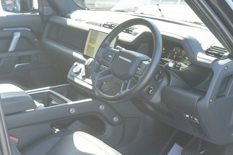 Land Rover 3.0 D250 MHEV X-Dynamic HSE SUV 3dr Diesel Auto 4WD Euro 6 (s/s) (250 ps)