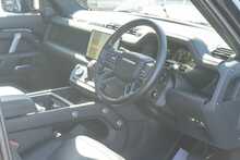 Land Rover 3.0 D250 MHEV X-Dynamic HSE SUV 3dr Diesel Auto 4WD Euro 6 (s/s) (250 ps)