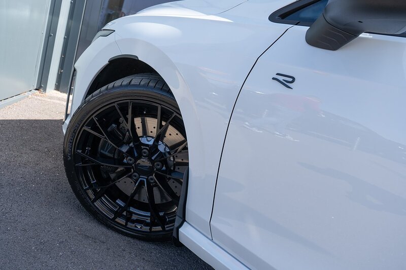 Volkswagen 2.0 TSI R Black Edition Hatchback 5dr Petrol DSG 4Motion Euro 6 (s/s) (333 ps)