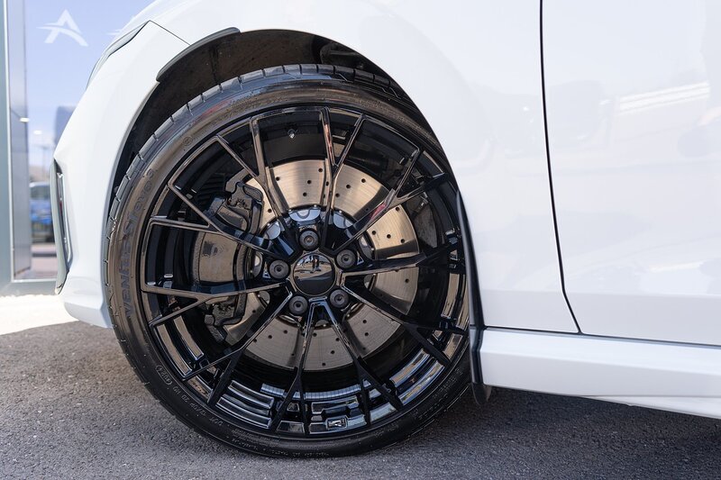 Volkswagen 2.0 TSI R Black Edition Hatchback 5dr Petrol DSG 4Motion Euro 6 (s/s) (333 ps)