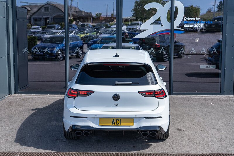 Volkswagen 2.0 TSI R Black Edition Hatchback 5dr Petrol DSG 4Motion Euro 6 (s/s) (333 ps)