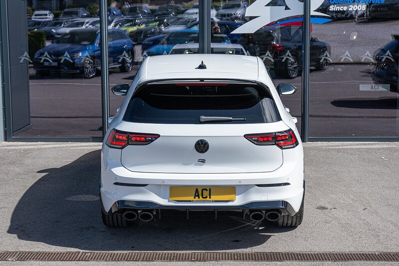 Volkswagen 2.0 TSI R Black Edition Hatchback 5dr Petrol DSG 4Motion Euro 6 (s/s) (333 ps)