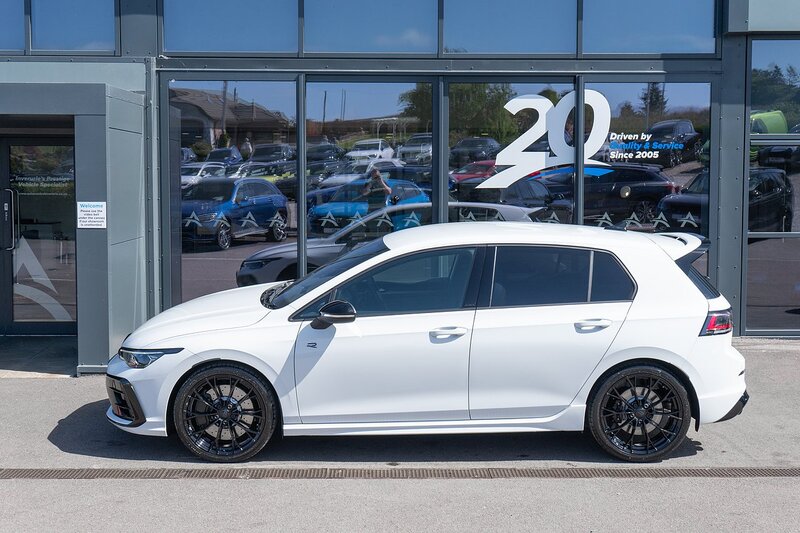 Volkswagen 2.0 TSI R Black Edition Hatchback 5dr Petrol DSG 4Motion Euro 6 (s/s) (333 ps)