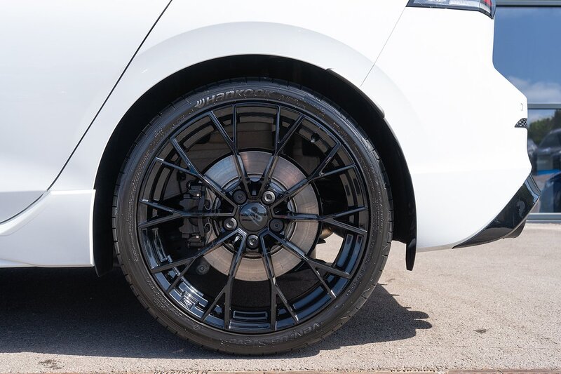 Volkswagen 2.0 TSI R Black Edition Hatchback 5dr Petrol DSG 4Motion Euro 6 (s/s) (333 ps)