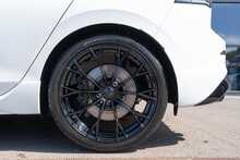 Volkswagen 2.0 TSI R Black Edition Hatchback 5dr Petrol DSG 4Motion Euro 6 (s/s) (333 ps)