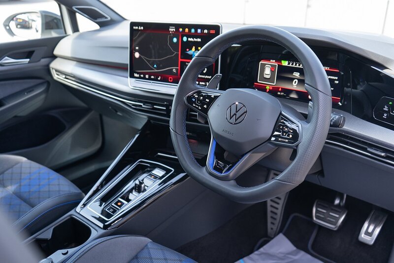 Volkswagen 2.0 TSI R Black Edition Hatchback 5dr Petrol DSG 4Motion Euro 6 (s/s) (333 ps)