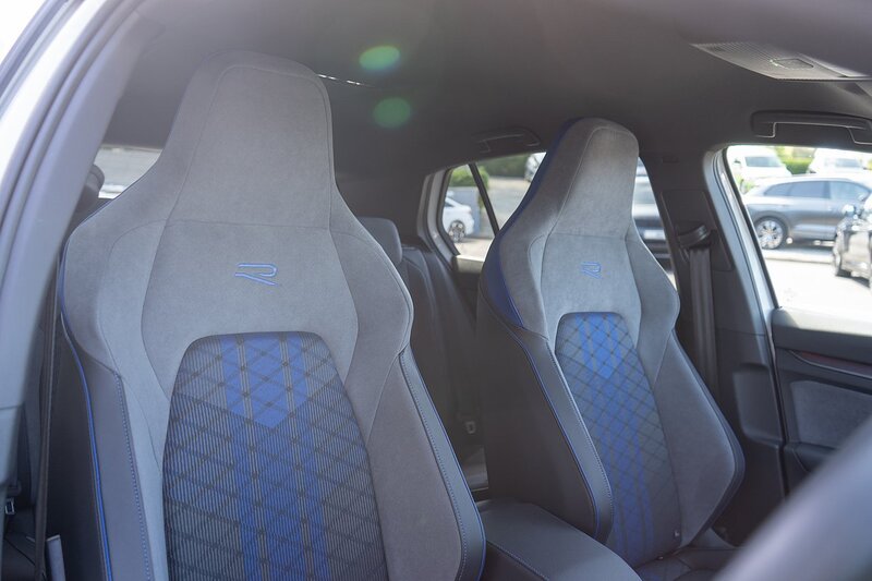 Volkswagen 2.0 TSI R Black Edition Hatchback 5dr Petrol DSG 4Motion Euro 6 (s/s) (333 ps)