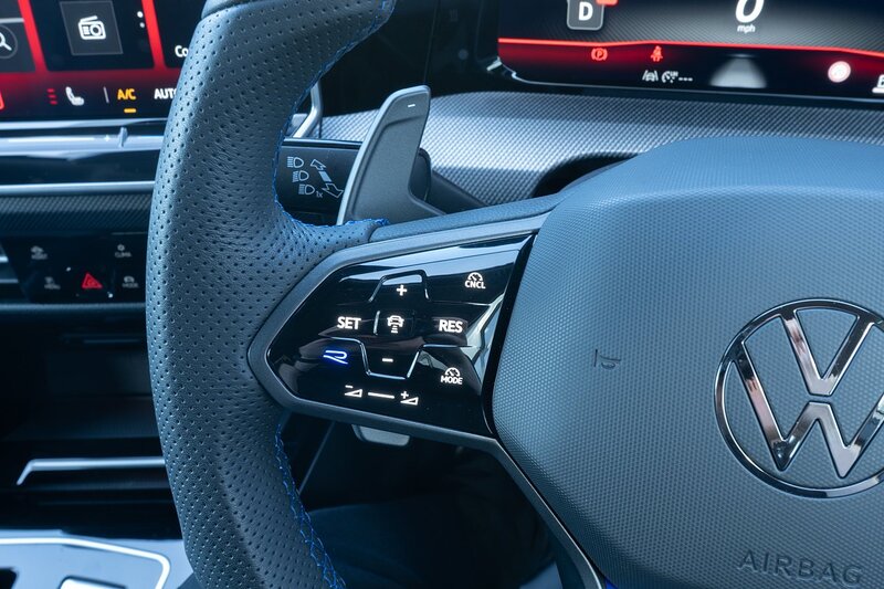 Volkswagen 2.0 TSI R Black Edition Hatchback 5dr Petrol DSG 4Motion Euro 6 (s/s) (333 ps)