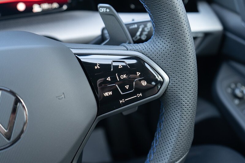 Volkswagen 2.0 TSI R Black Edition Hatchback 5dr Petrol DSG 4Motion Euro 6 (s/s) (333 ps)