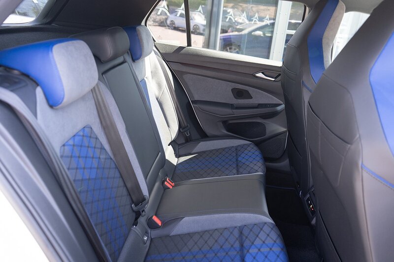 Volkswagen 2.0 TSI R Black Edition Hatchback 5dr Petrol DSG 4Motion Euro 6 (s/s) (333 ps)