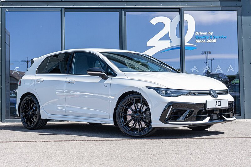 Volkswagen 2.0 TSI R Black Edition Hatchback 5dr Petrol DSG 4Motion Euro 6 (s/s) (333 ps)