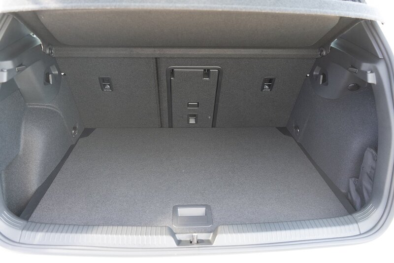 Volkswagen 2.0 TSI R Black Edition Hatchback 5dr Petrol DSG 4Motion Euro 6 (s/s) (333 ps)