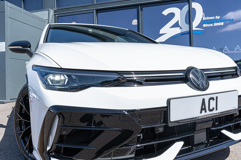 Volkswagen 2.0 TSI R Black Edition Hatchback 5dr Petrol DSG 4Motion Euro 6 (s/s) (333 ps)