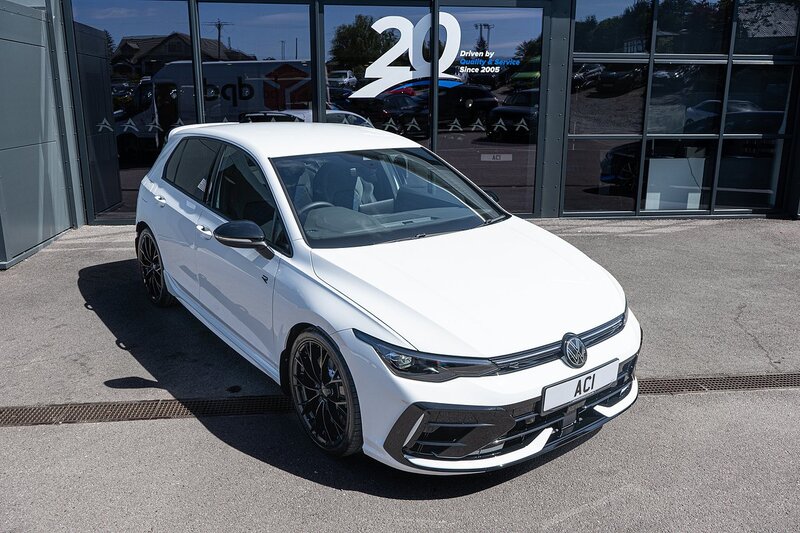 Volkswagen 2.0 TSI R Black Edition Hatchback 5dr Petrol DSG 4Motion Euro 6 (s/s) (333 ps)