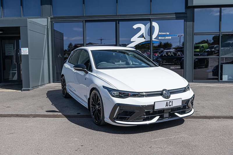 Volkswagen 2.0 TSI R Black Edition Hatchback 5dr Petrol DSG 4Motion Euro 6 (s/s) (333 ps)