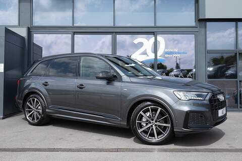 Audi Q7 2.0 TDI 40 Black Edition SUV 5dr Diesel S Tronic quattro Euro 6 (s/s) (190 ps)
