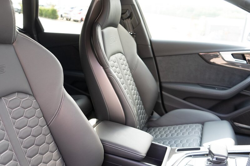 Audi 2.9 TFSI V6 Carbon Black Estate 5dr Petrol Tiptronic quattro Euro 6 (s/s) (450 ps)