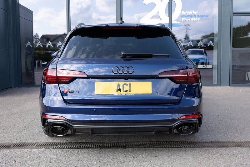Audi 2.9 TFSI V6 Carbon Black Estate 5dr Petrol Tiptronic quattro Euro 6 (s/s) (450 ps)