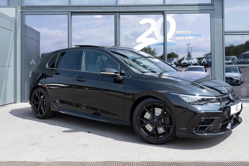 Volkswagen 2.0 TSI R Black Edition Hatchback 5dr Petrol DSG 4Motion Euro 6 (s/s) (333 ps)