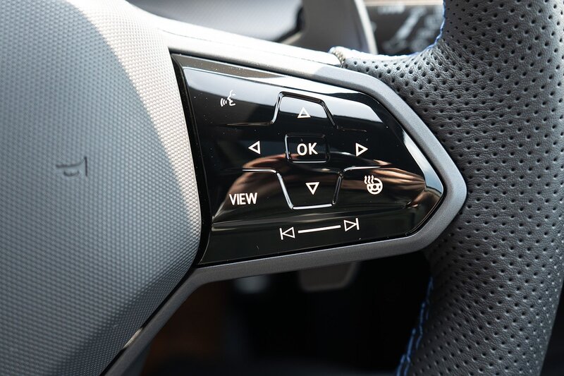 Volkswagen 2.0 TSI R Black Edition Hatchback 5dr Petrol DSG 4Motion Euro 6 (s/s) (333 ps)