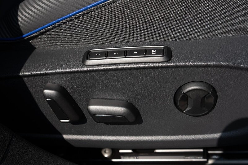 Volkswagen 2.0 TSI R Black Edition Hatchback 5dr Petrol DSG 4Motion Euro 6 (s/s) (333 ps)