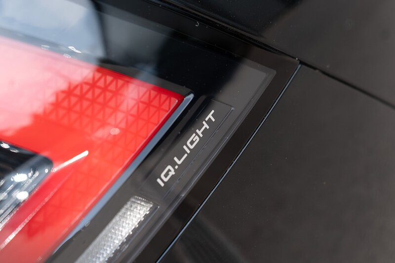 Volkswagen 2.0 TSI R Black Edition Hatchback 5dr Petrol DSG 4Motion Euro 6 (s/s) (333 ps)