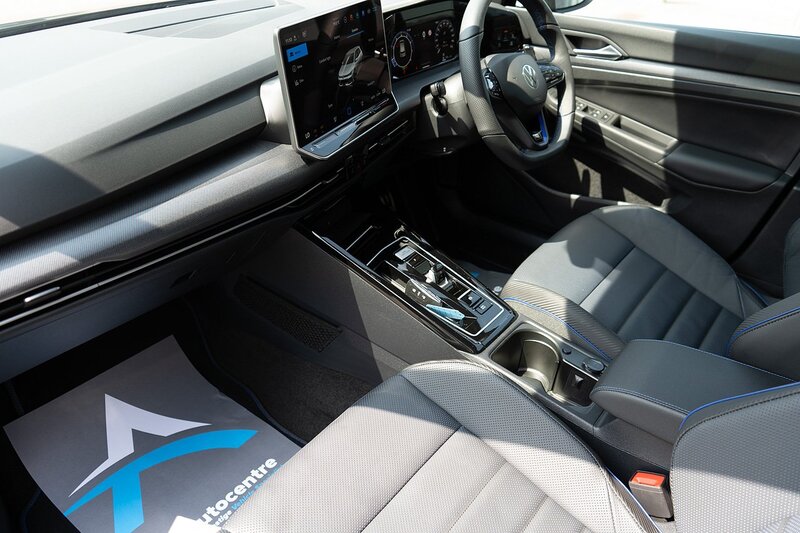 Volkswagen 2.0 TSI R Black Edition Hatchback 5dr Petrol DSG 4Motion Euro 6 (s/s) (333 ps)