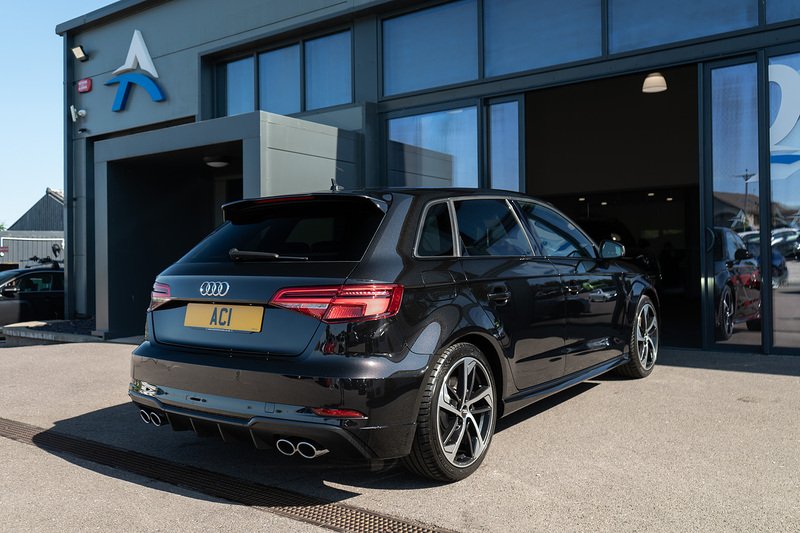 Audi S3 TFSI Black Edition - U4963
