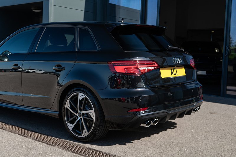 Audi S3 TFSI Black Edition - U4963