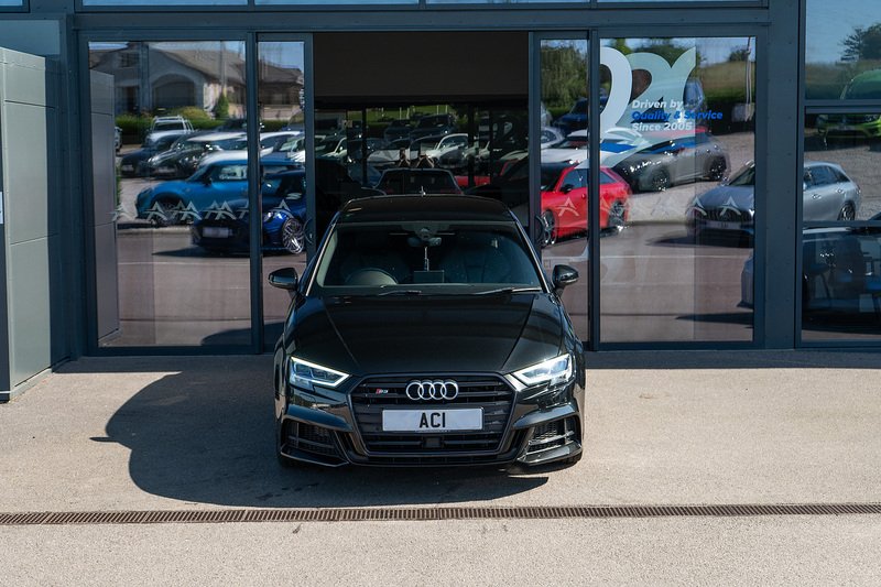 Audi S3 TFSI Black Edition - U4963