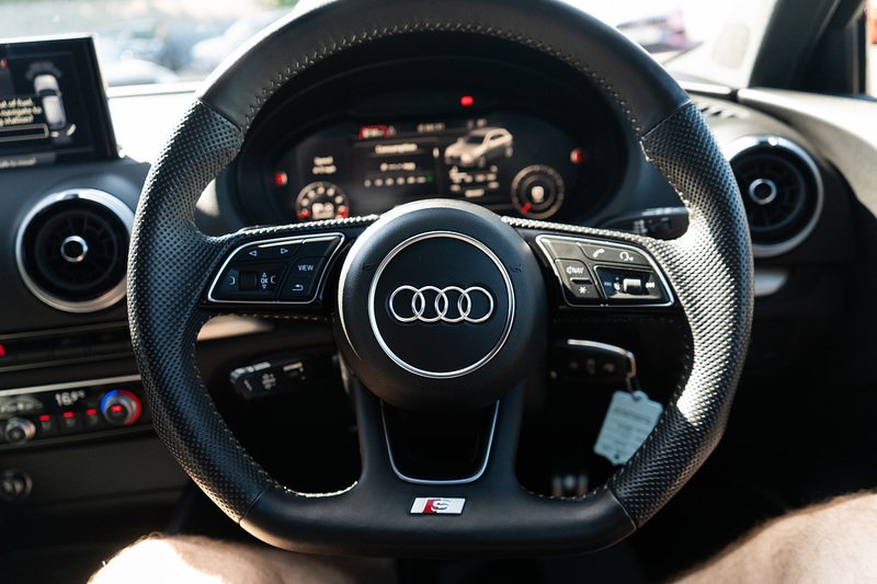 Audi S3 TFSI Black Edition - U4963