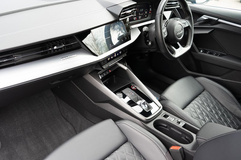 Audi 2.0 TFSI Sportback 5dr Petrol S Tronic quattro Euro 6 (s/s) (310 ps)