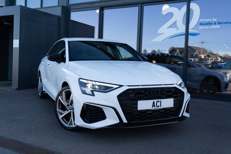 Audi 2.0 TFSI Black Edition Saloon 4dr Petrol S Tronic quattro Euro 6 (s/s) (310 ps)