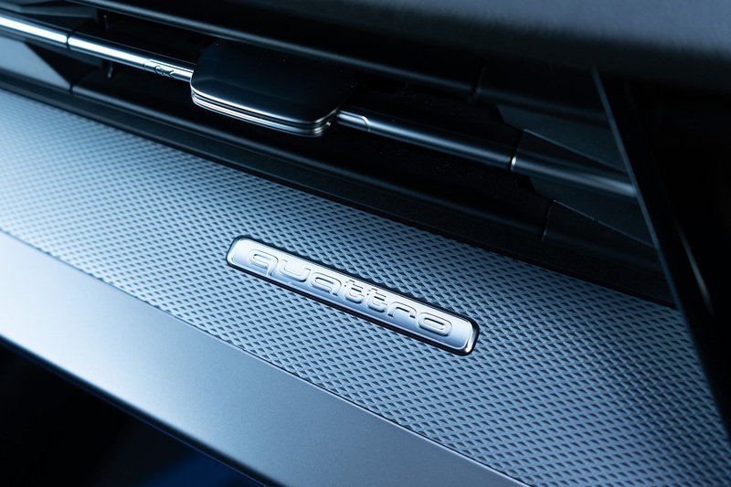 Audi 2.0 TFSI Black Edition Saloon 4dr Petrol S Tronic quattro Euro 6 (s/s) (310 ps)