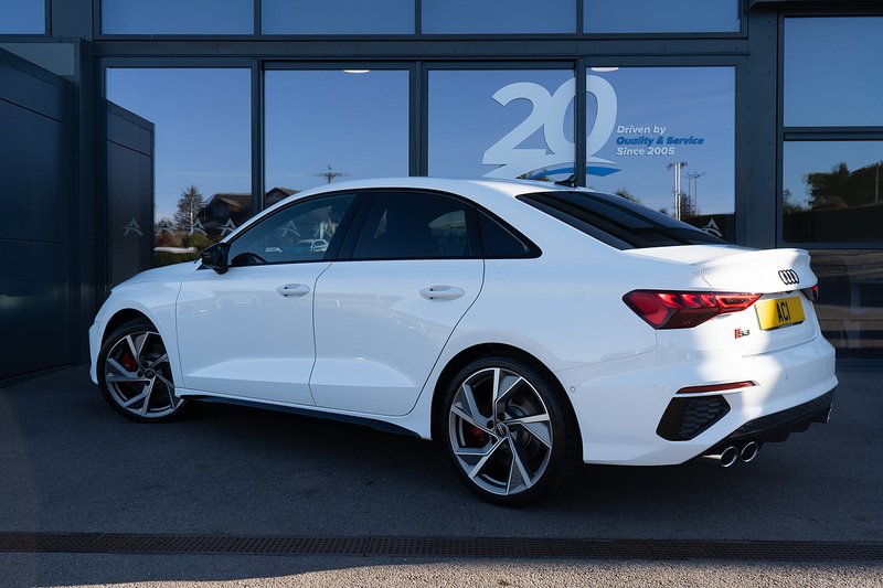 Audi 2.0 TFSI Black Edition Saloon 4dr Petrol S Tronic quattro Euro 6 (s/s) (310 ps)