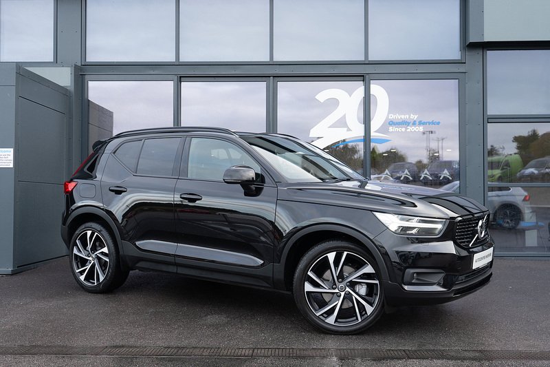 Volvo 2.0 B4 MHEV R-Design Pro SUV 5dr Petrol Hybrid Auto AWD Euro 6 (s/s) (197 ps)