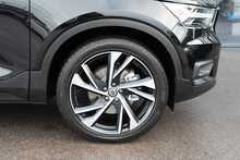 Volvo 2.0 B4 MHEV R-Design Pro SUV 5dr Petrol Hybrid Auto AWD Euro 6 (s/s) (197 ps)