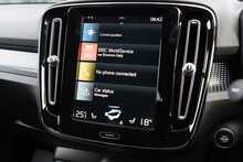 Volvo 2.0 B4 MHEV R-Design Pro SUV 5dr Petrol Hybrid Auto AWD Euro 6 (s/s) (197 ps)